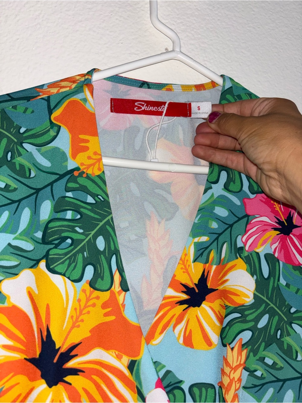 The Hibiscus Honeymoon - Floral Hawaiian Wrap Dress NWOT - Picture 5 of 6